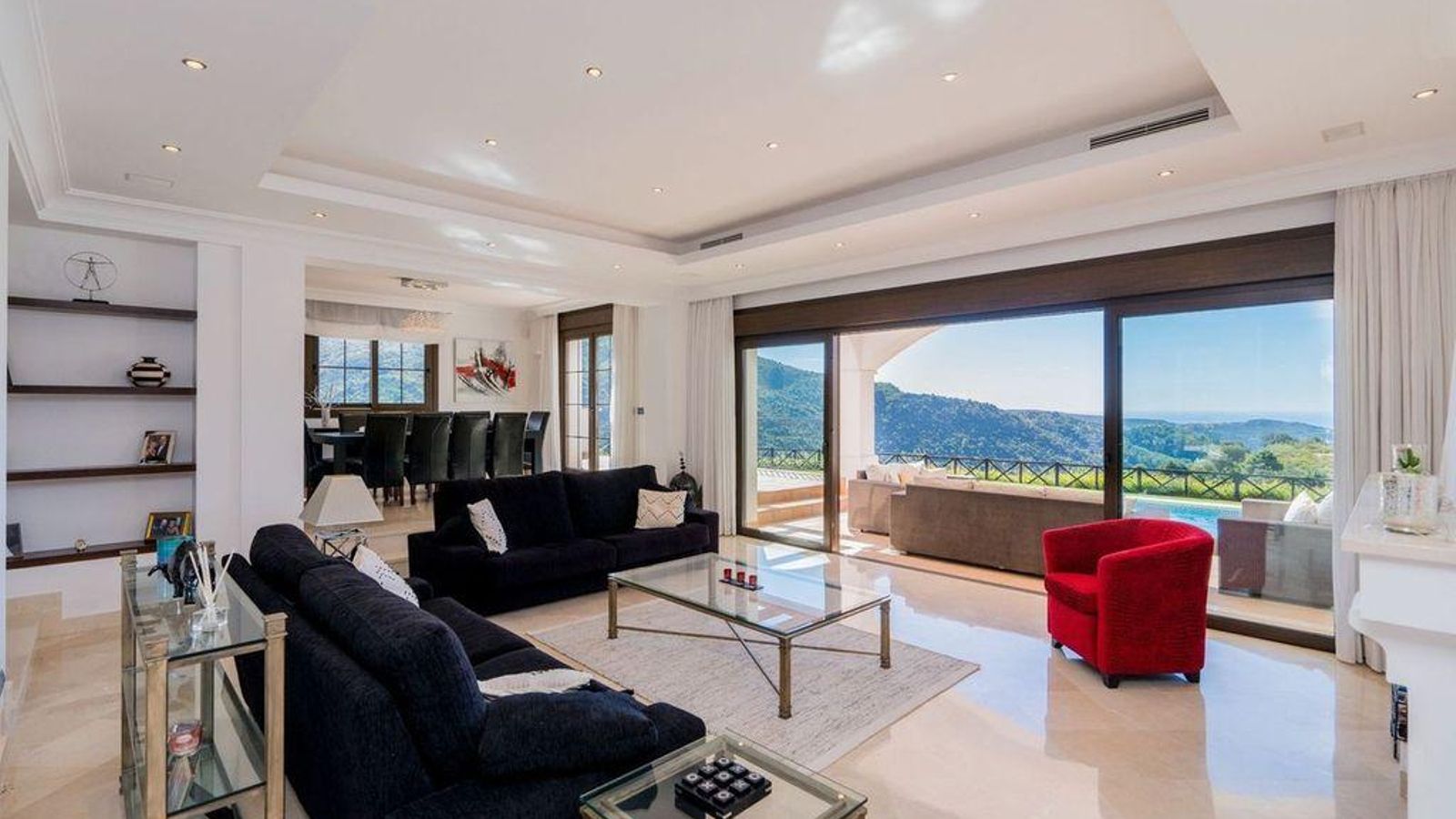 Interior de una vivienda puesta a la venta por parte de LuxuryEstate.com. Interior de una vivienda puesta a la venta por parte de LuxuryEstate.com.