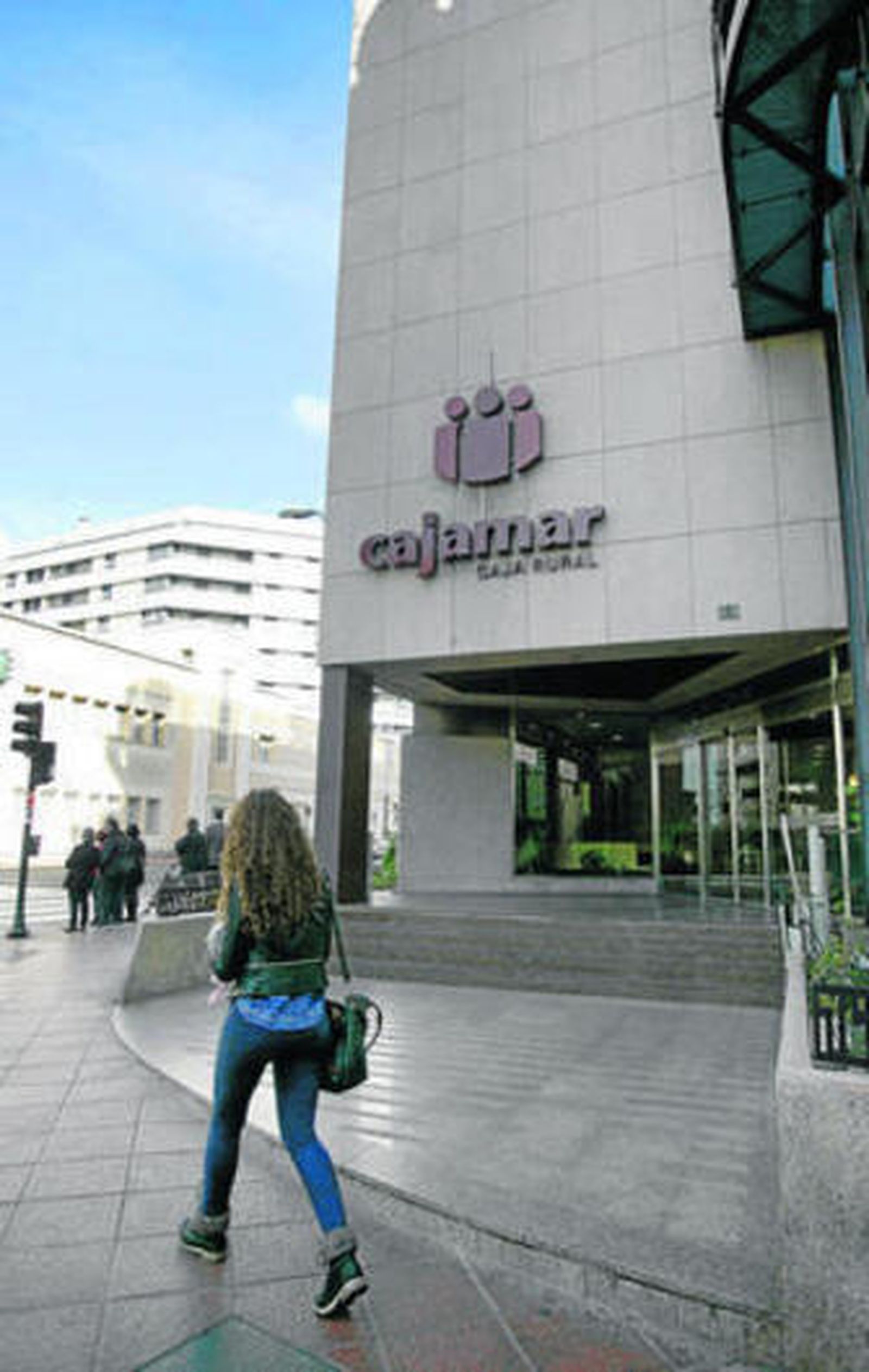 La sede social del Grupo Cajamar luce desde enero el nuevo logotipo.