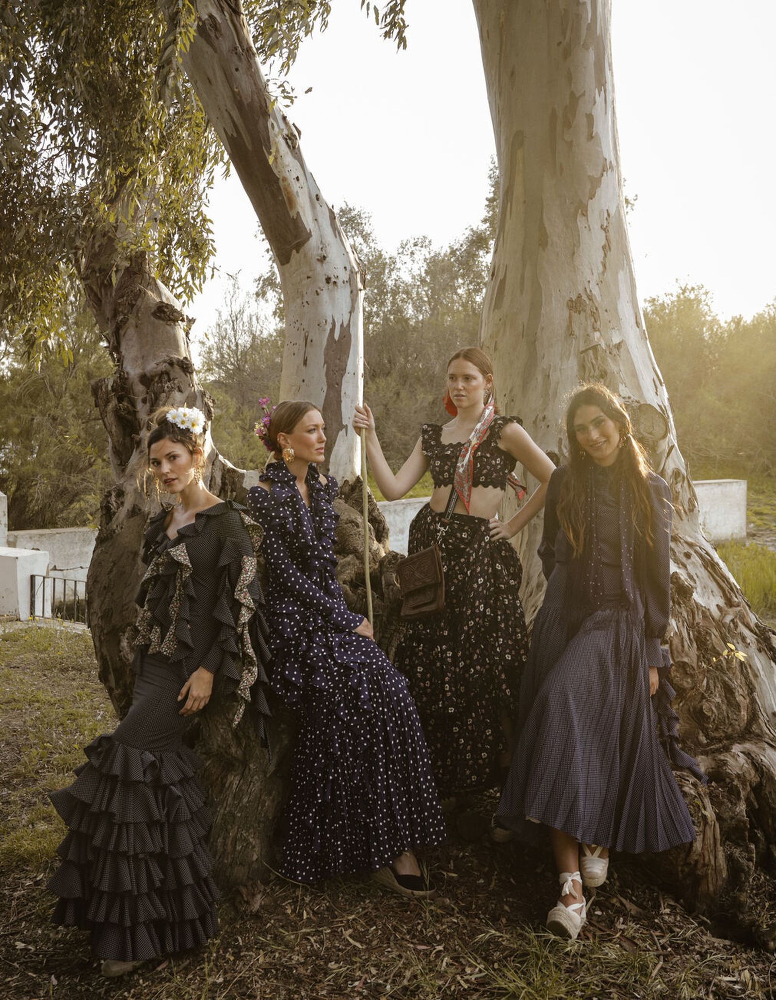 Las mejores imágenes del desfile de moda flamenca del diseñador Gil Ortiz en El Rocío