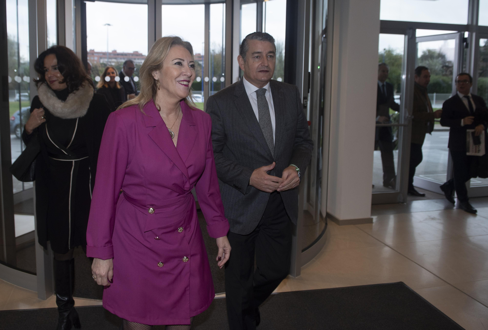 FORO JOLY.  Dña.Carolina España