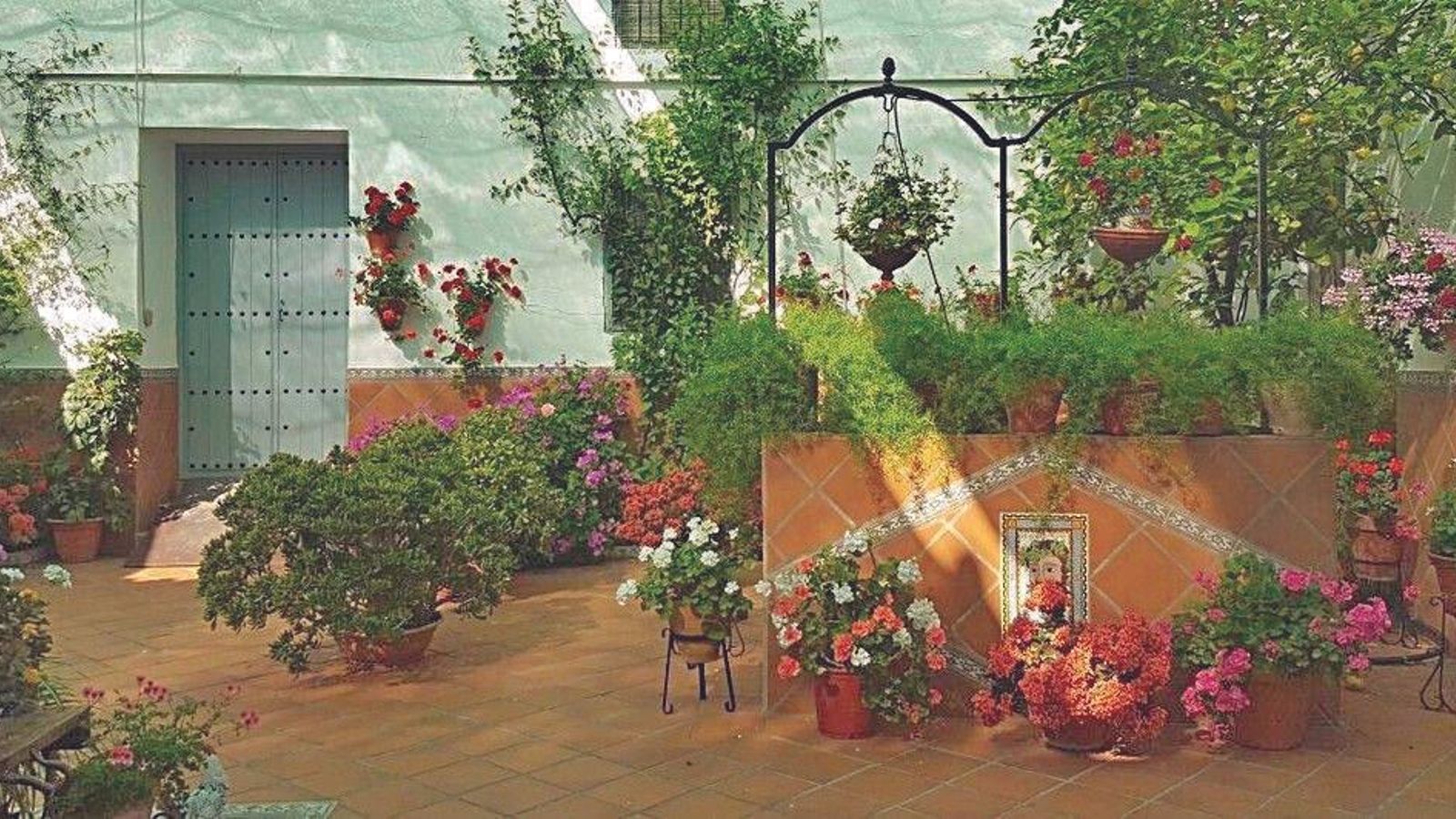 144-145 Patios de Bodega 2