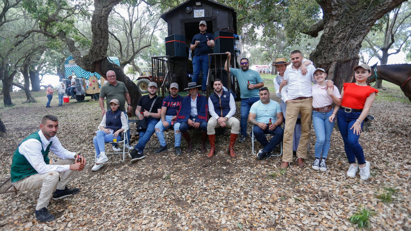 Búscate en las fotos del domingo en la romería de Los Barrios