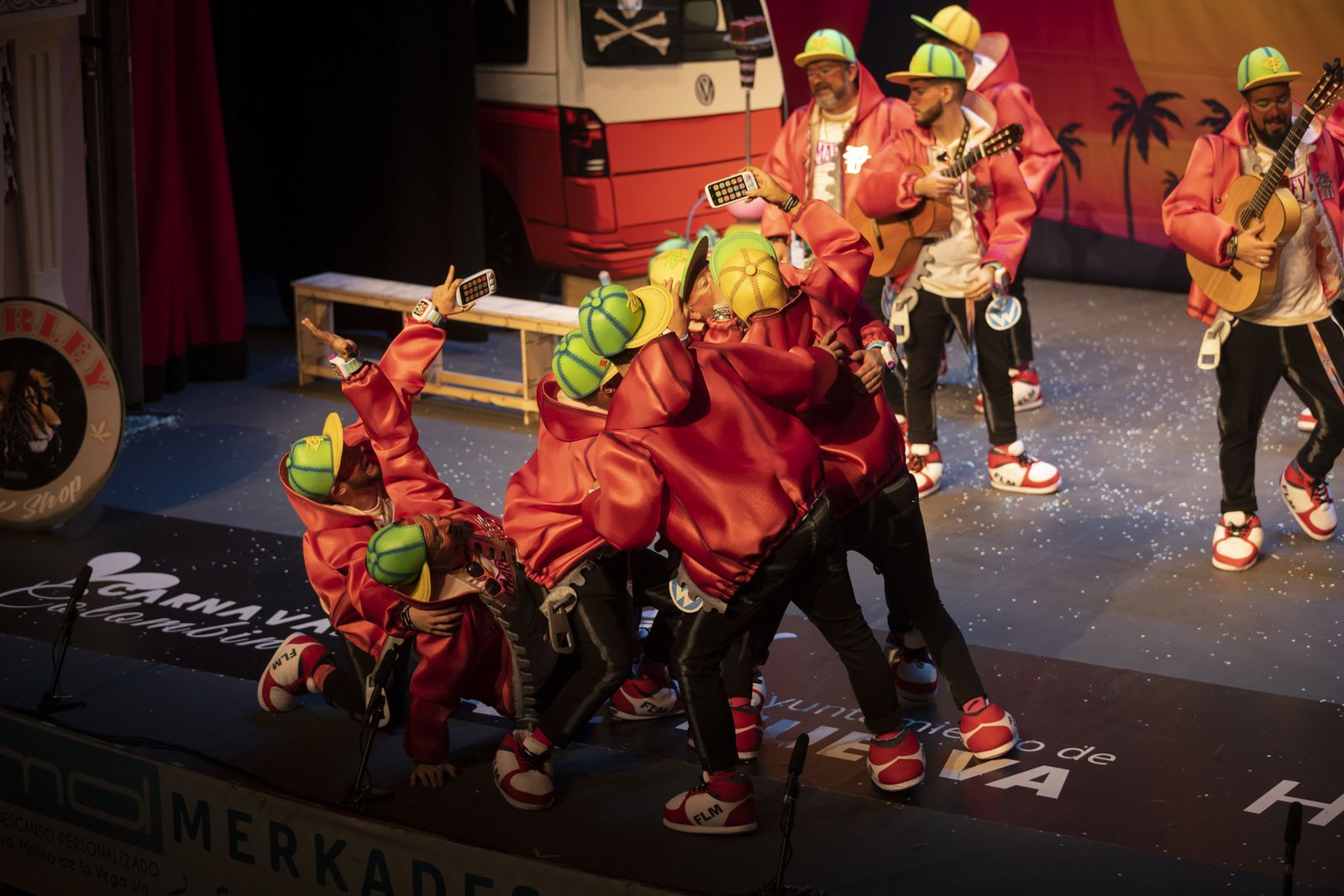 La última jornada de semifinales del Carnaval de Huelva, en imágenes