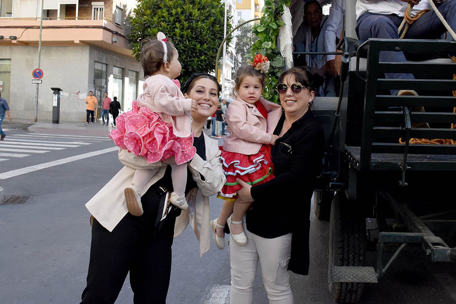 Imágenes de los carros de la Hermandad del Rocío de Huelva