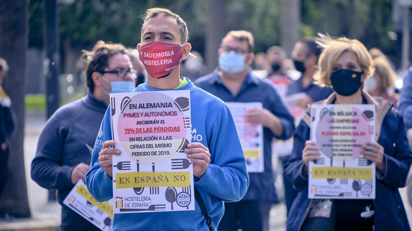 La Hostelería de Cádiz se moviliza en demanda de ayuda por los efectos de  la Covid-19