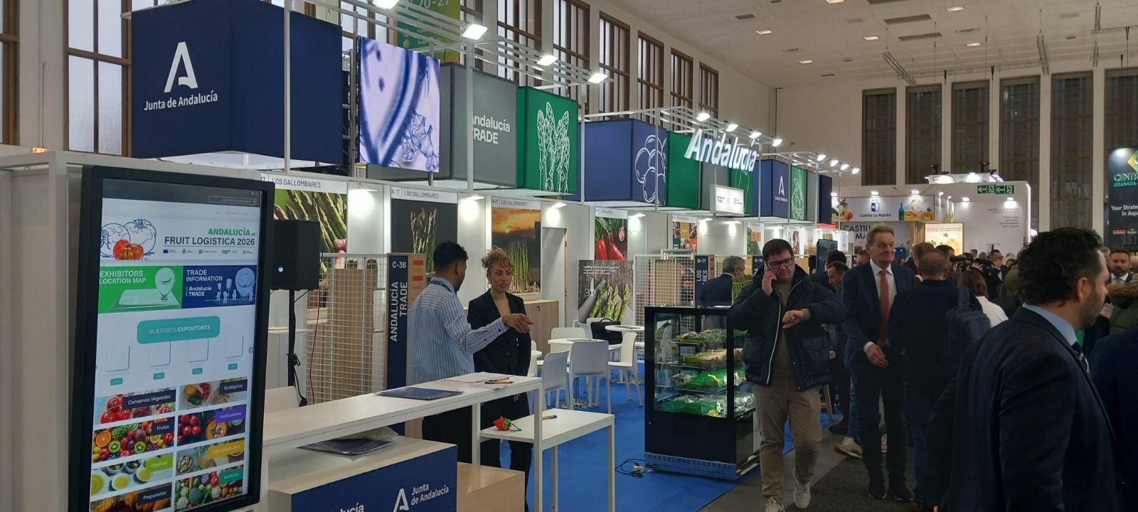 Así ha sido la primera jornada en Fruit Logistica: las imágenes del desembarco andaluz en Berlín