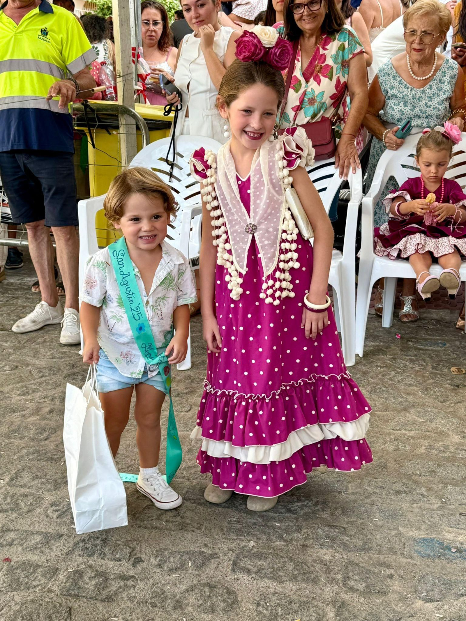 Las mejores imágenes de la Feria del Mediodía y la carrera de cintas infantiles de Mojácar