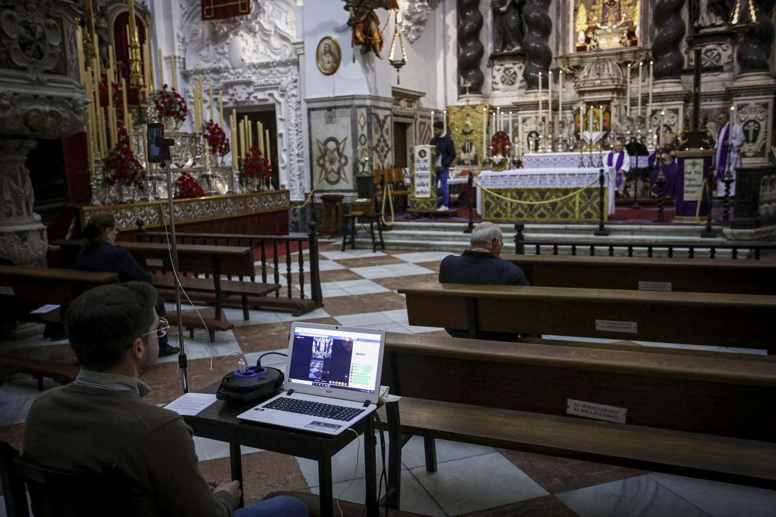 Imágenes del estado de alarma en Cádiz por el coronavirus durante la tarde del 16 de marzo