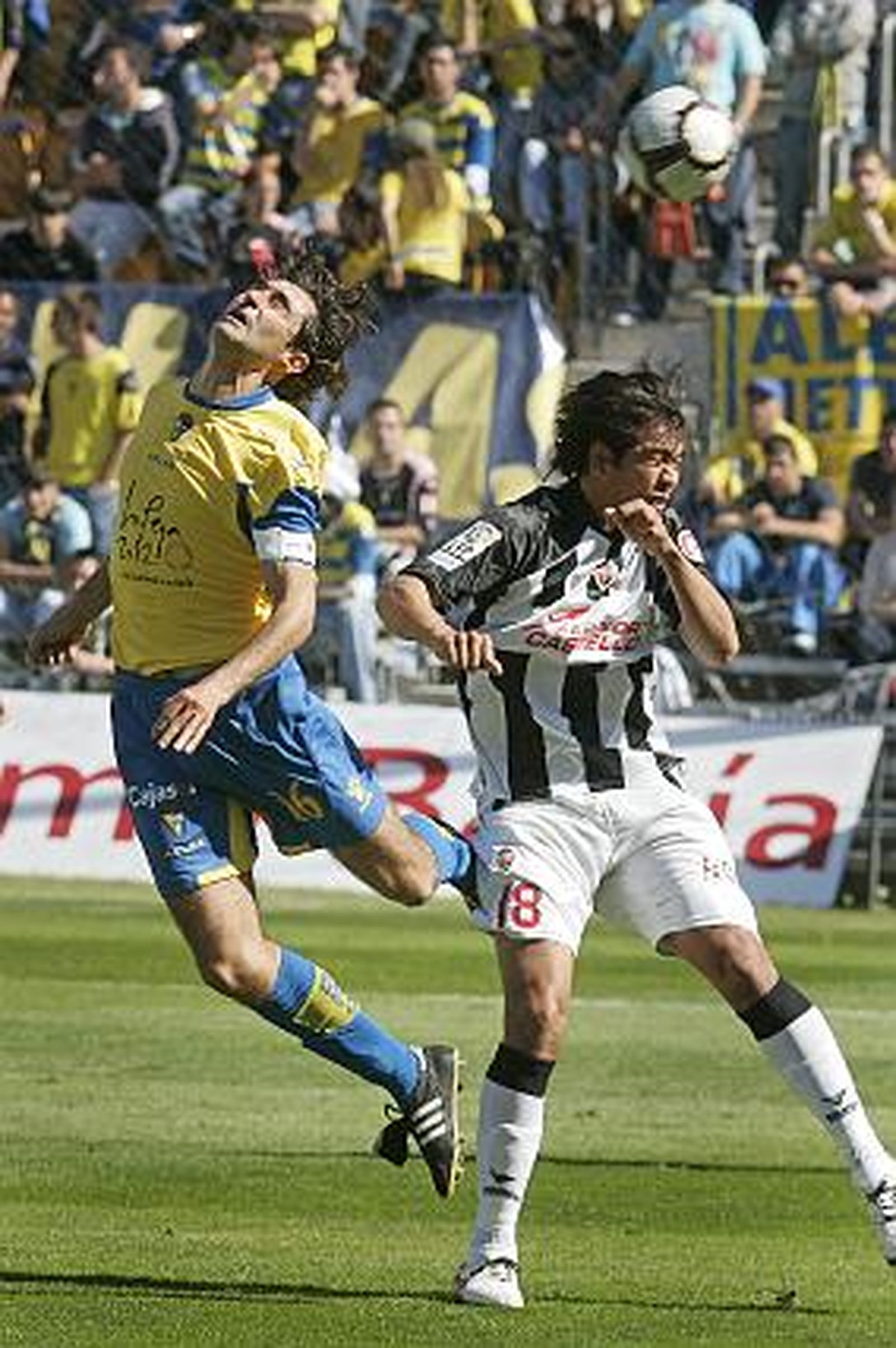 Fleurquin salta junto a Ulloa. 

Foto: Jesus Marin