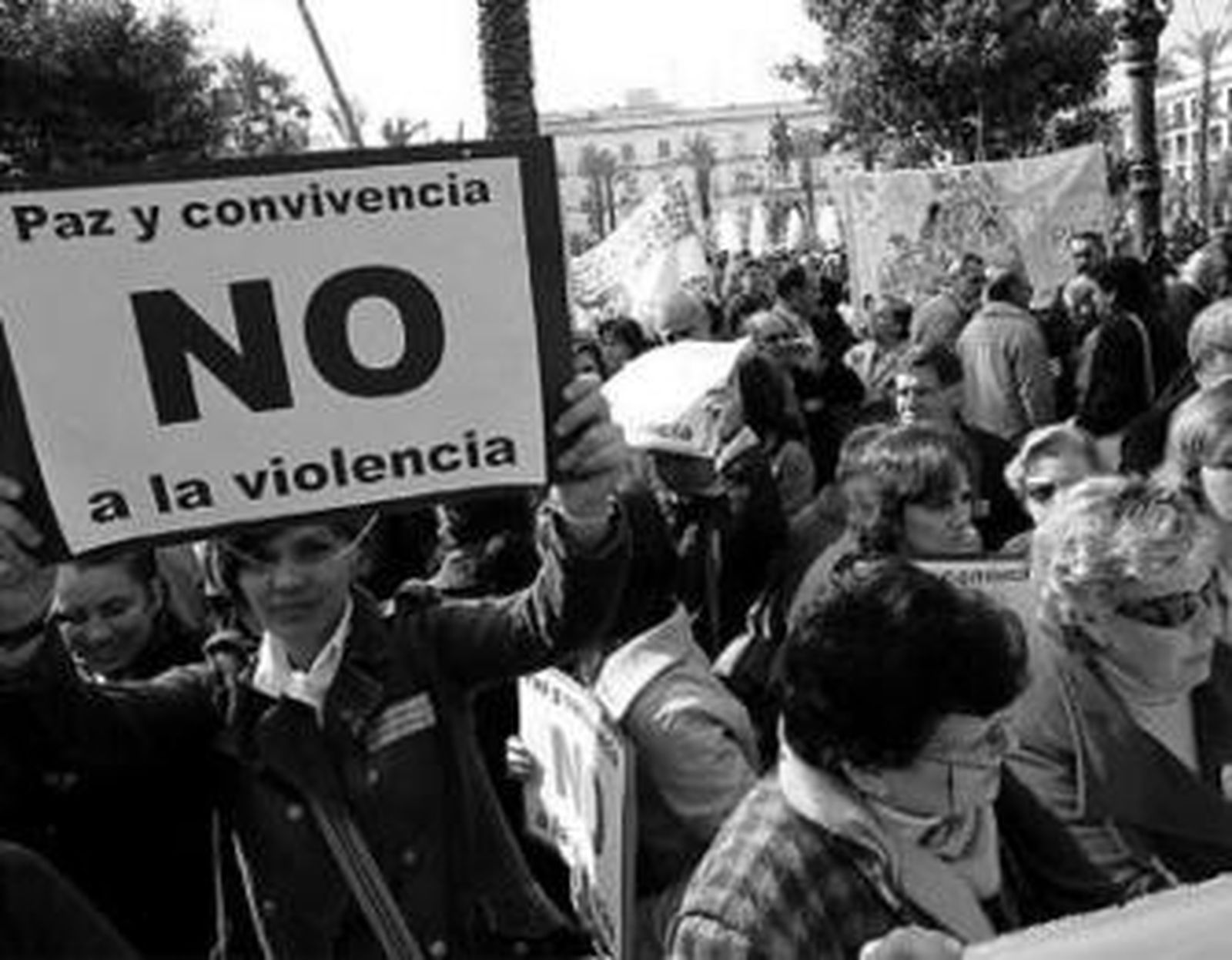 Retrospectiva de una manifestación contra la violencia machista.