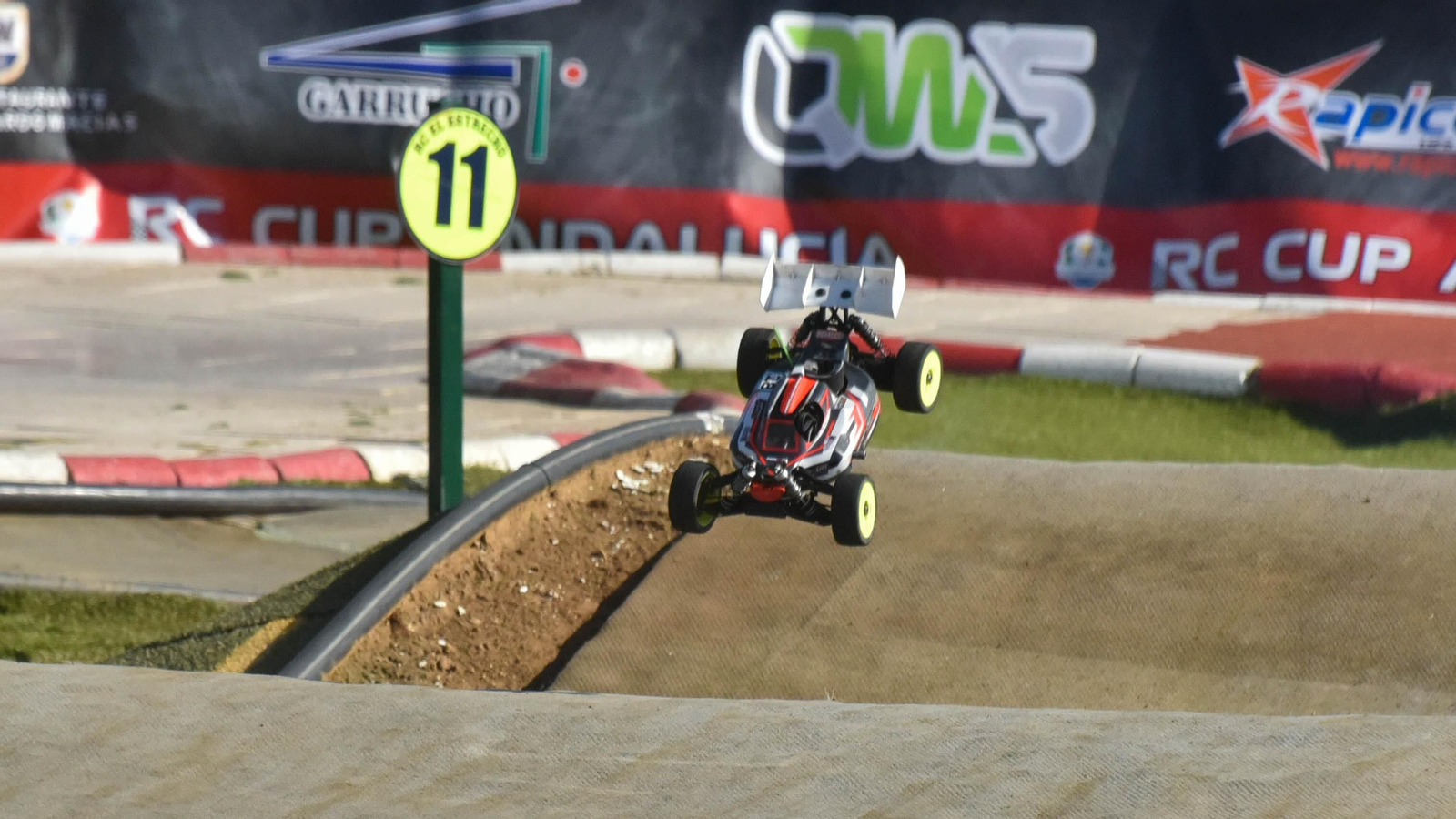 Las fotos del Campeonato Andaluz de coches de radio control en el circuito RC 'El Estrecho' en San Roque