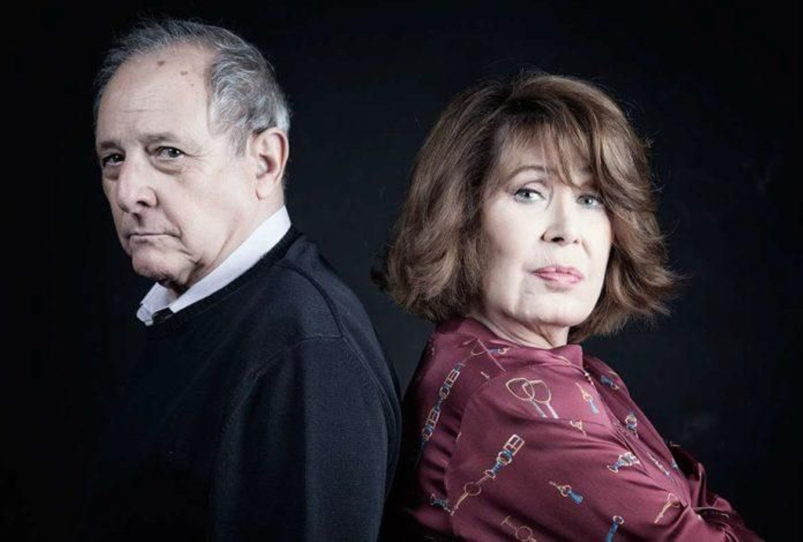Goyanes y Gutiérrez Caba dan vida a Pardo Bazán y Galdón en escena. Goyanes y Gutiérrez Caba dan vida a Pardo Bazán y Galdón en escena.