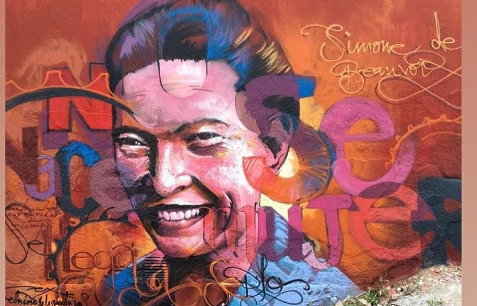 El grafiti borrado de Simone de Beauvoir en la ciudad granadina de Guadix