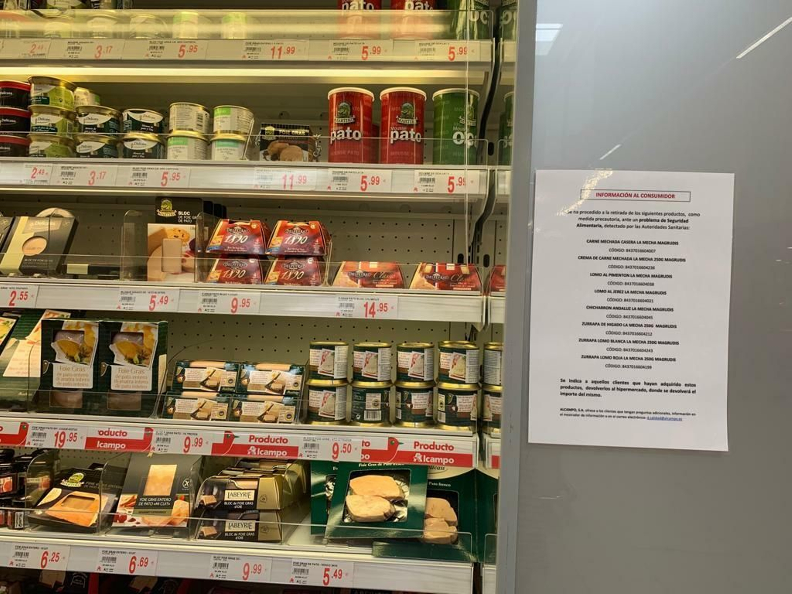 Los carteles del Alcampo sobre el brote de listeriosis