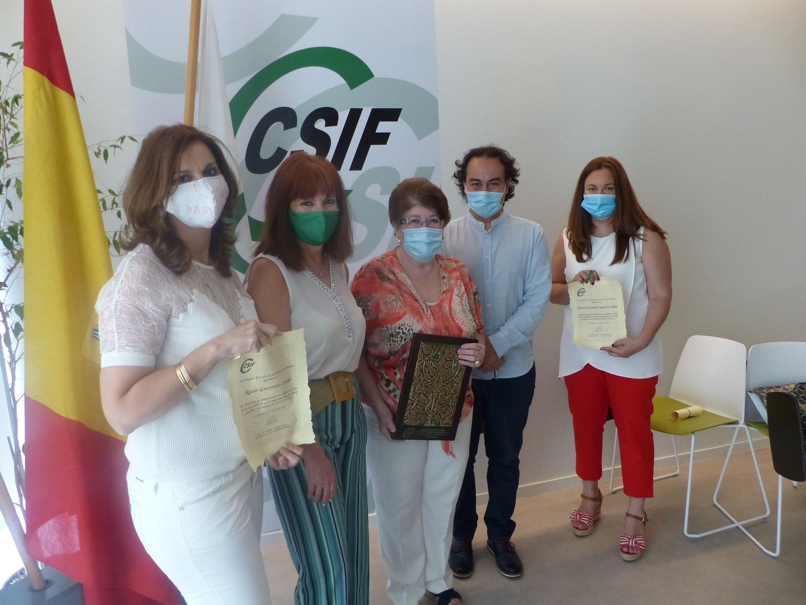 Entrega de los cordobanes por parte de CSIF Córdoba.