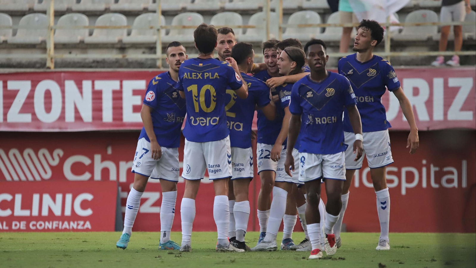 El Europa, en su visita triunfal al Nuevo Mirador.