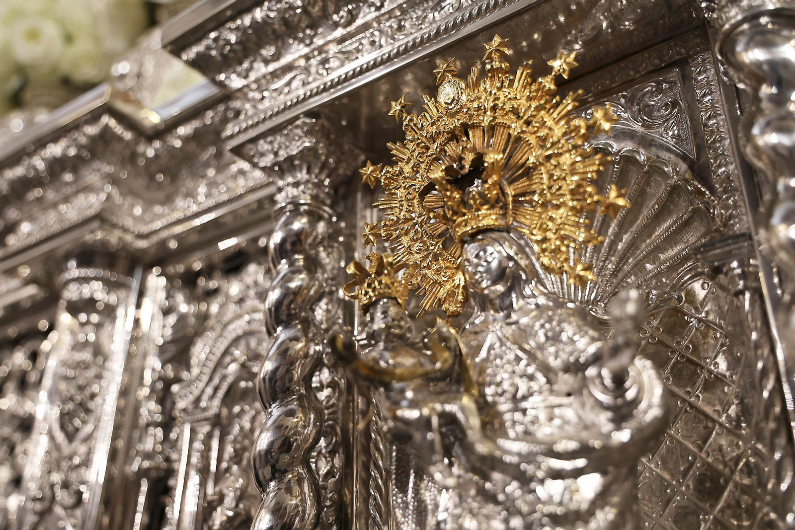 Miércoles Santo: La Hermandad de La Esperanza por las calles de Huelva