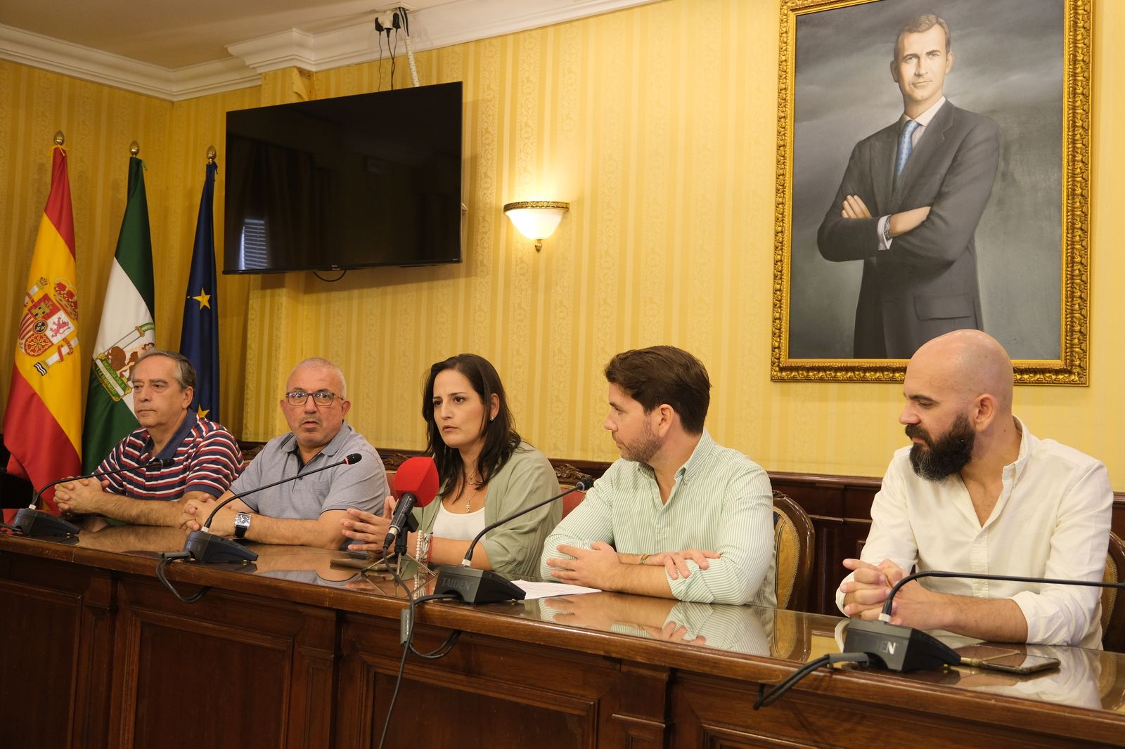La delegada de Fomento, Carmen Granados, en el Ayuntamiento de Cabra.