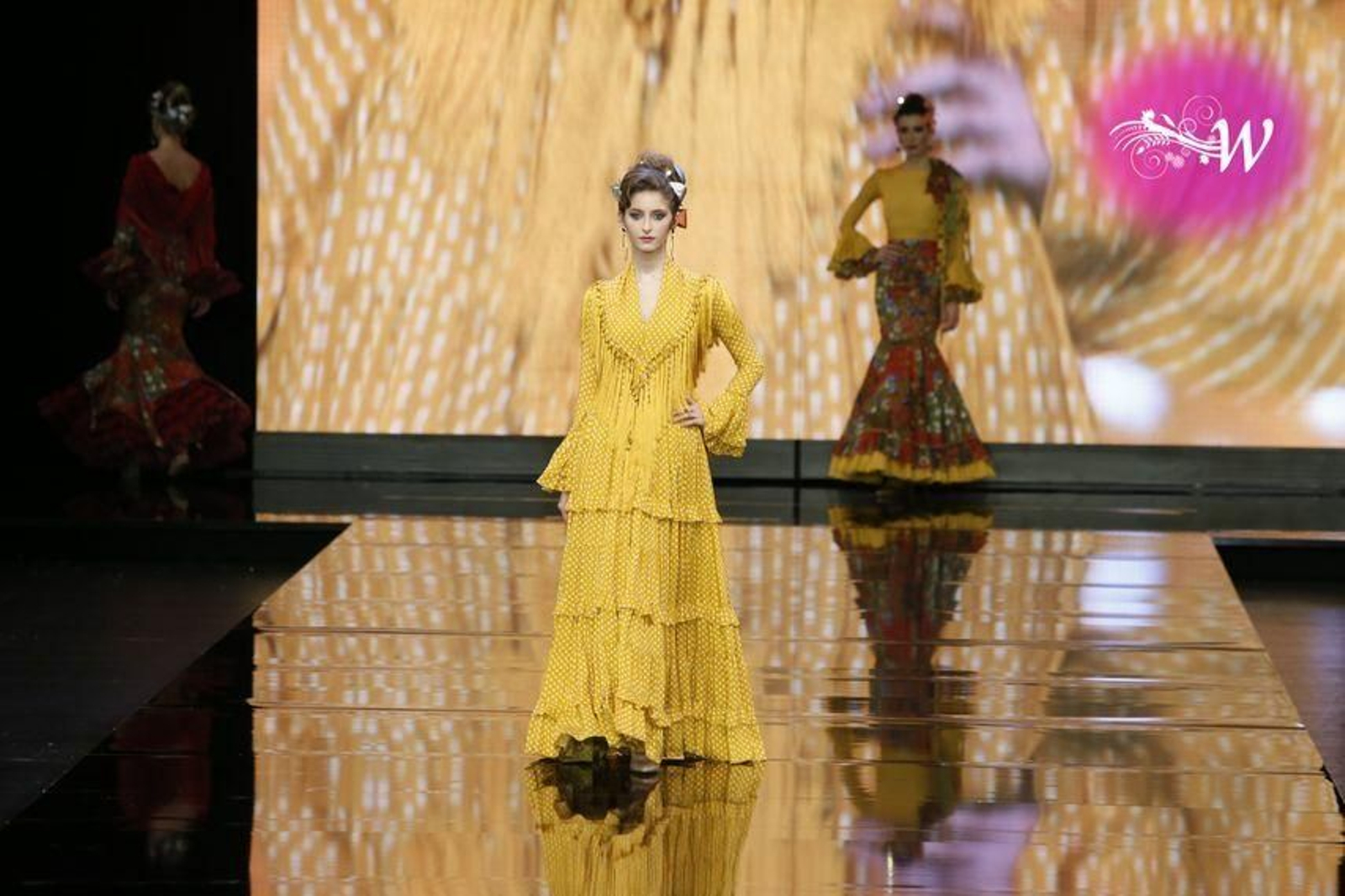 Yolanda Moda Flamenca soprende con 'Firmamento', así es su nueva colección para Simof 2020