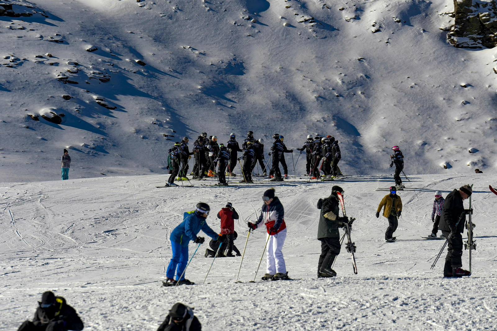 Fotos: así fue el primer día de la temporada de esquí en Sierra Nevada