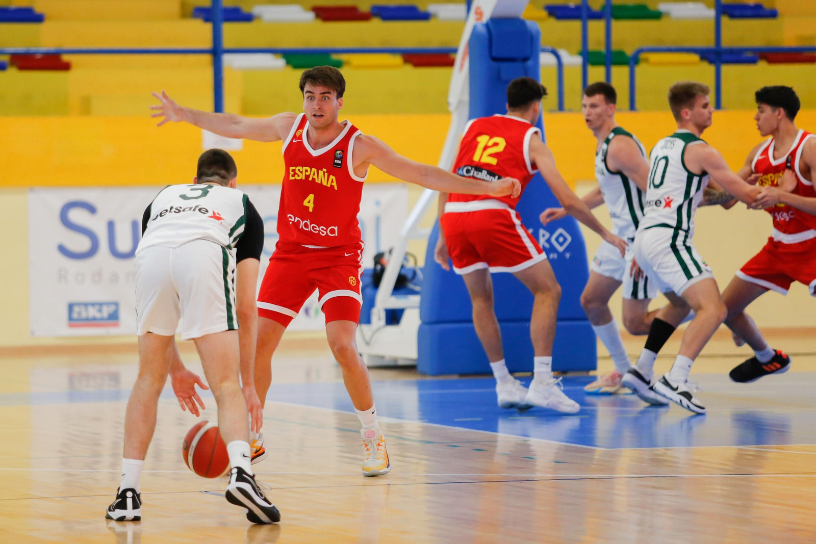 Las fotos de la segunda jornada del torneo Internacional U20 de baloncesto de La Línea
