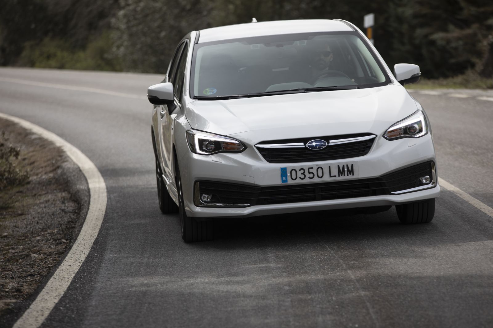 Subaru Impreza ecoHybrid: así va un compacto técnicamente único