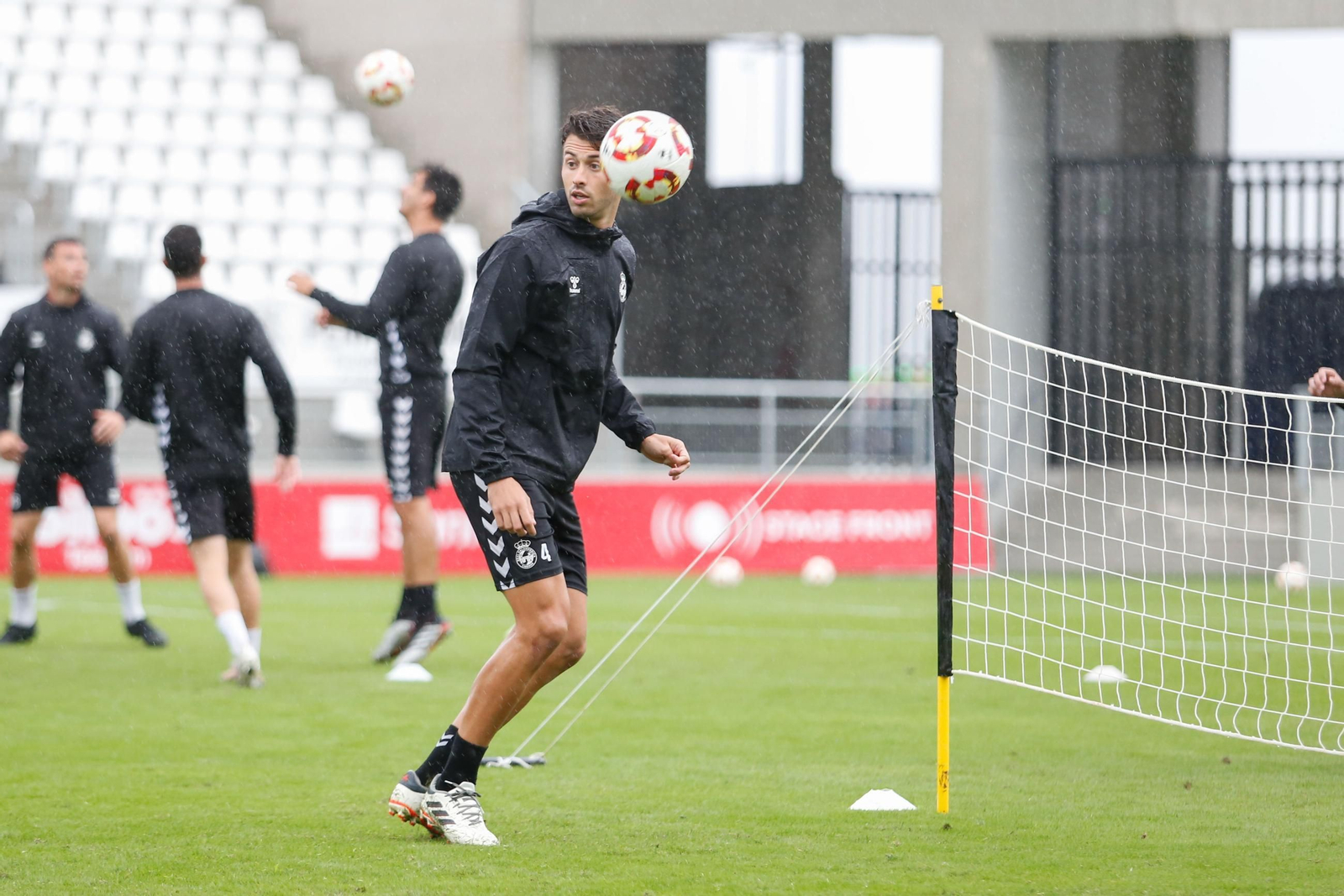 Las fotos del primer entrenamiento de Javi Moreno al frente de la Balona en La Línea