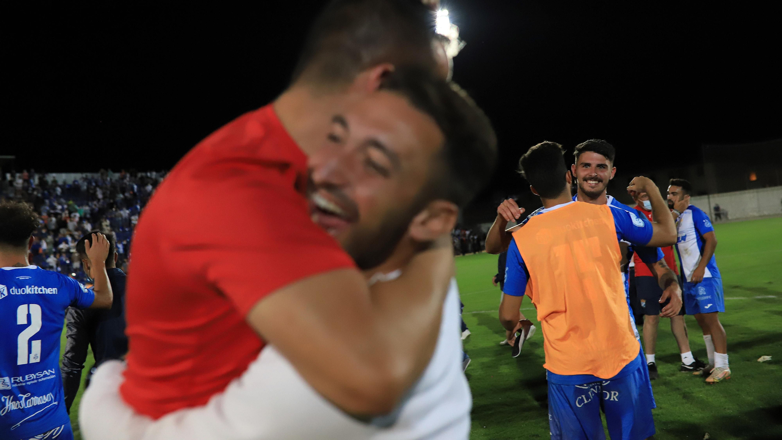 Imágenes de la semifinal por el ascenso entre el  Xerez CD - Puente Genil