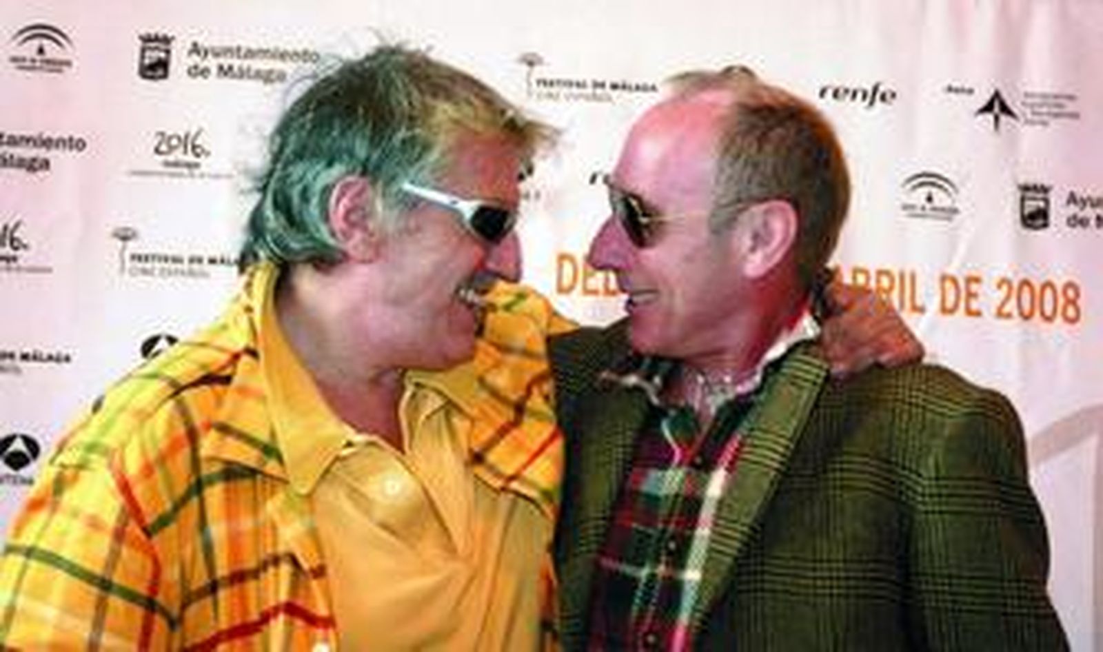 Iván Zulueta y Eusebio Poncela, cara a cara, ayer, en el Teatro Cervantes.