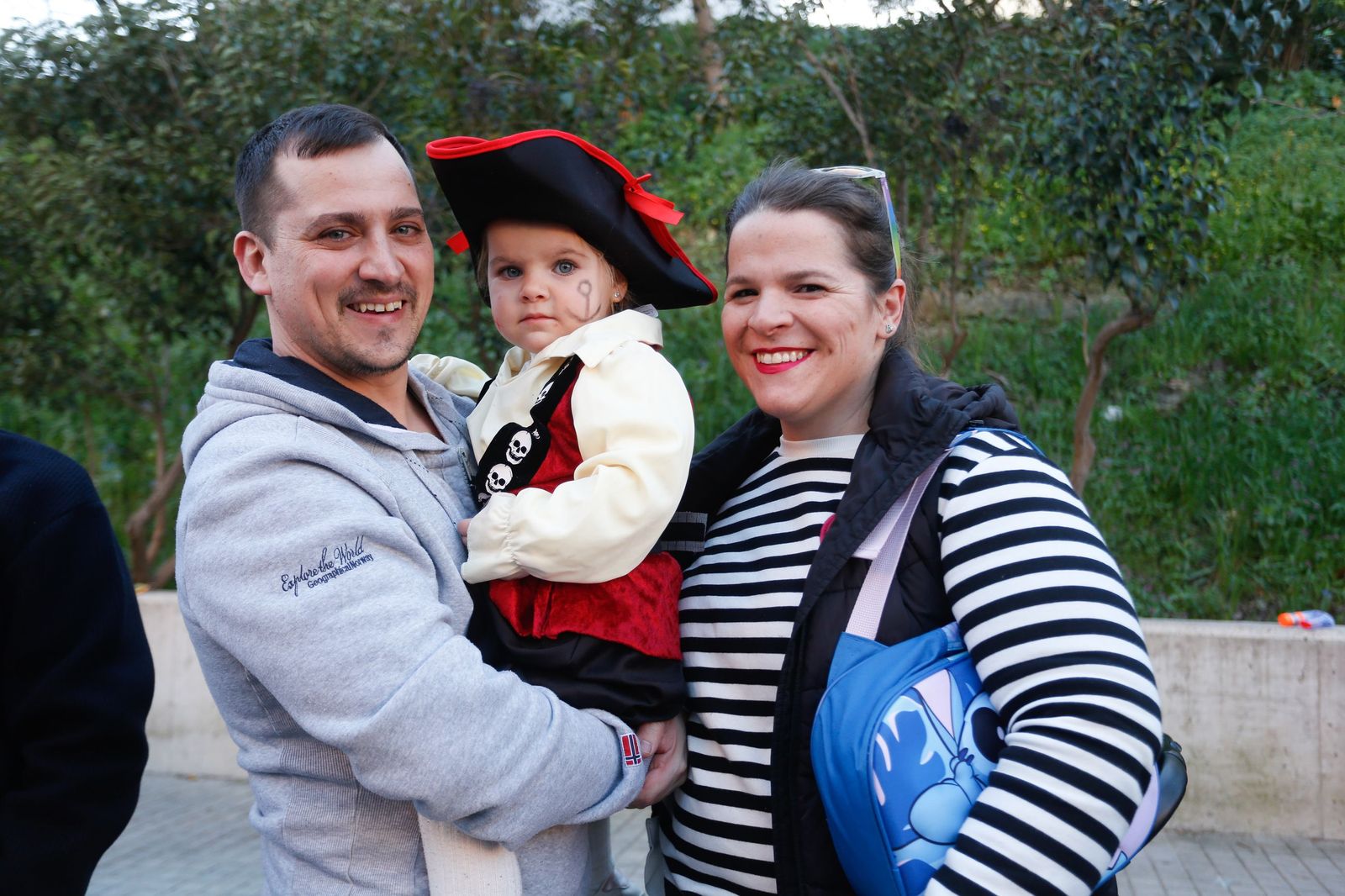 Búscate en las fotos de la cabalgata del Carnaval de Algeciras 2026