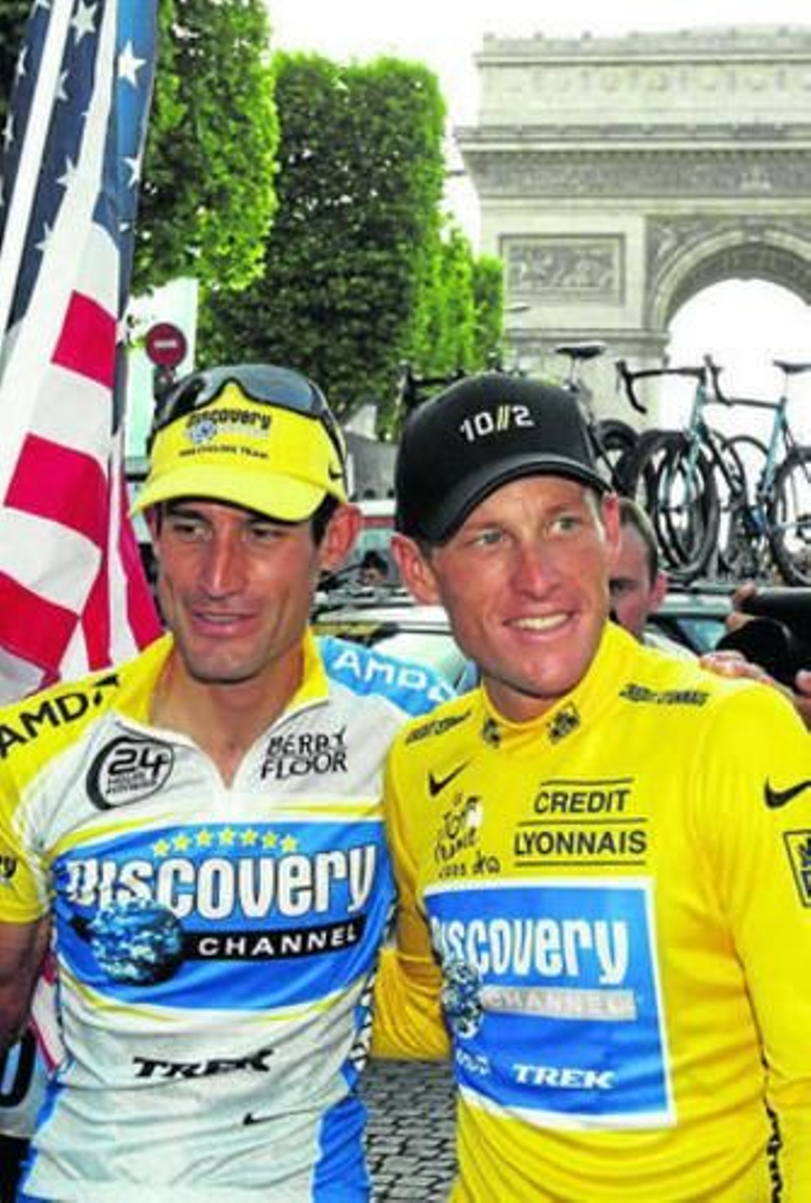 George Hincapie y Lance Armstrong, en el Tour de 2005.