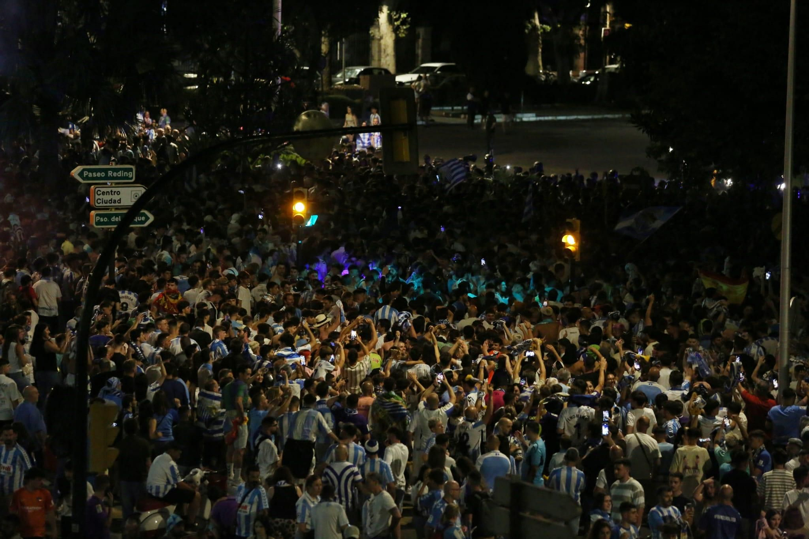 La eterna madrugada en Málaga por el ascenso La eterna madrugada en Málaga por el ascenso
