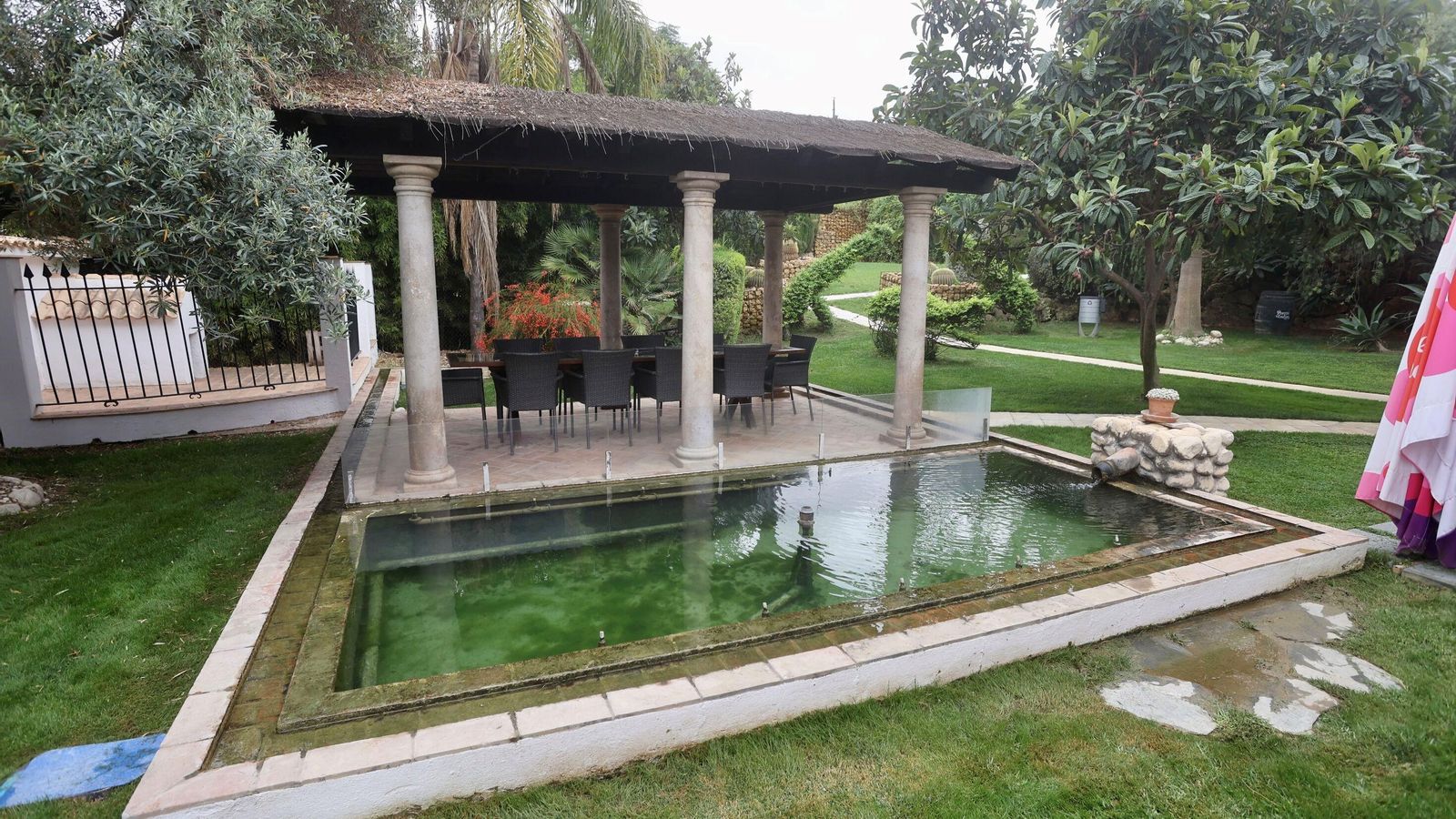 El agua acompaña al visitante durante todo el recorrido