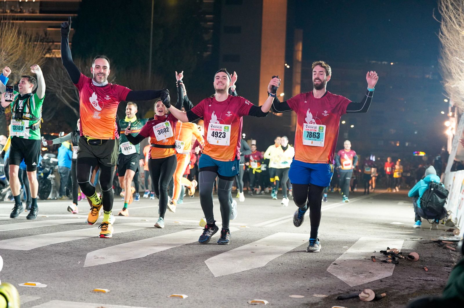 En imágenes: búscate en tu llegada a meta de la Carrera de San Antón 2026 (21)