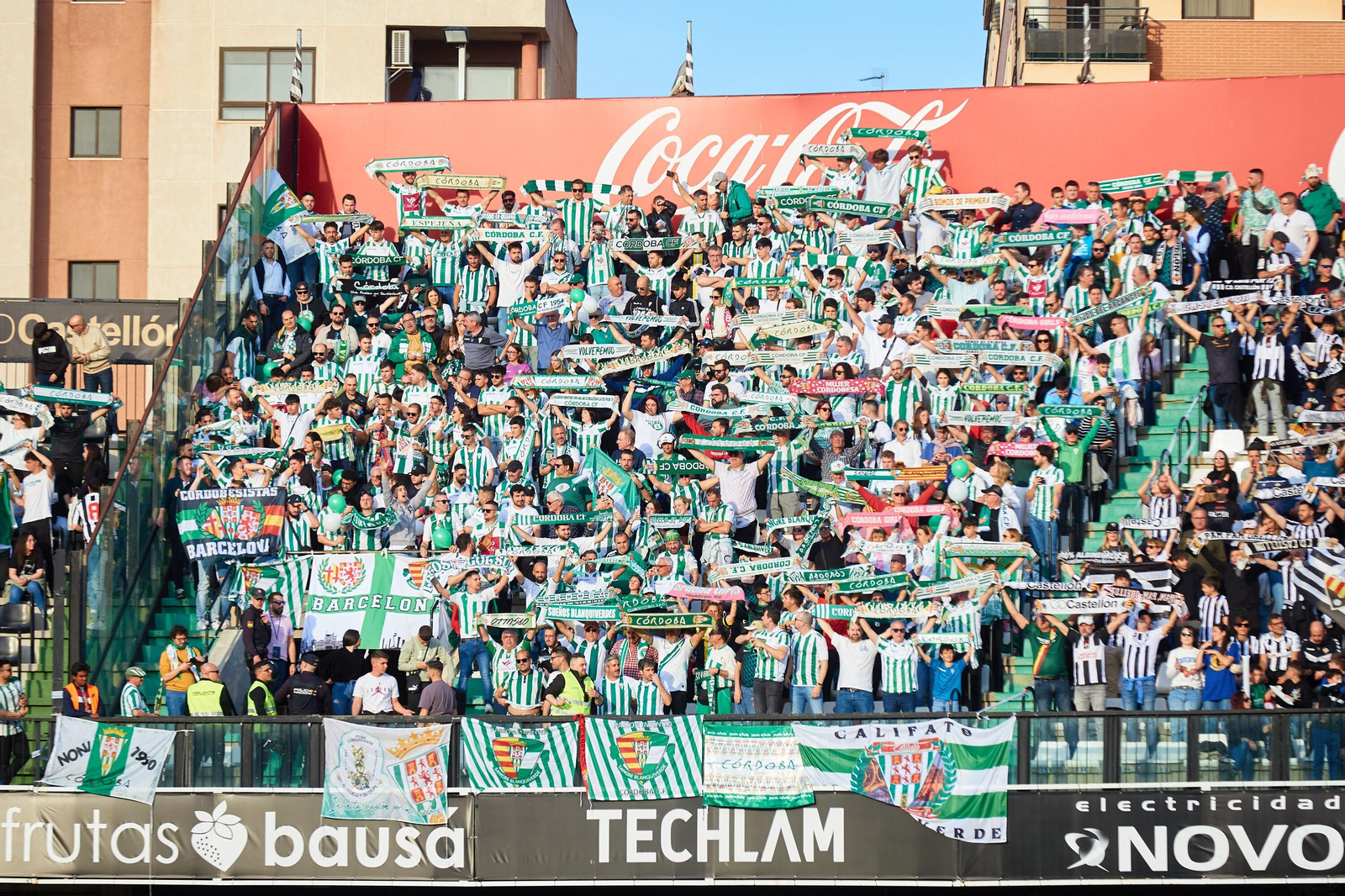 Las mejores fotos del ambiente en Castalia para el Castellón - Córdoba CF