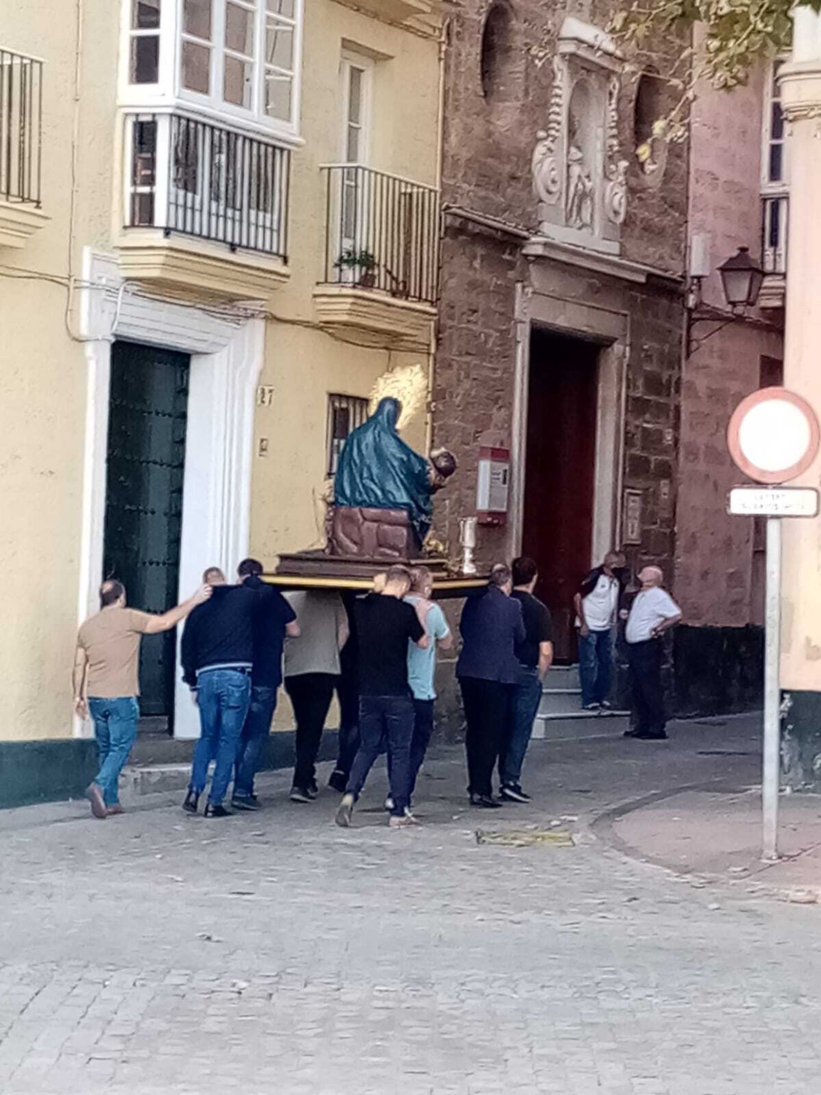 El grupo escultórico del Caminito, trasladado a su capilla el pasado fin de semana.