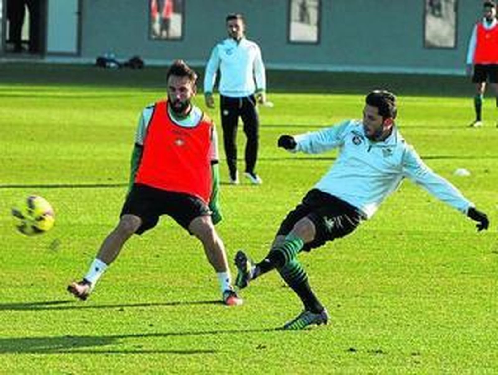 Mel prepara el entrenamiento con Roberto Ríos.