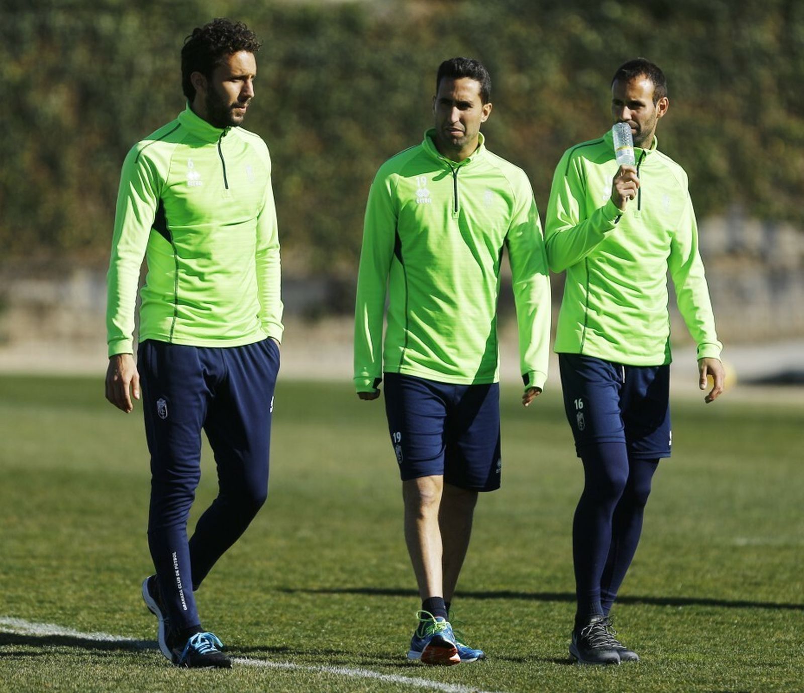Víctor Díaz, con Germán y Montoro antes de empezar a entrenar