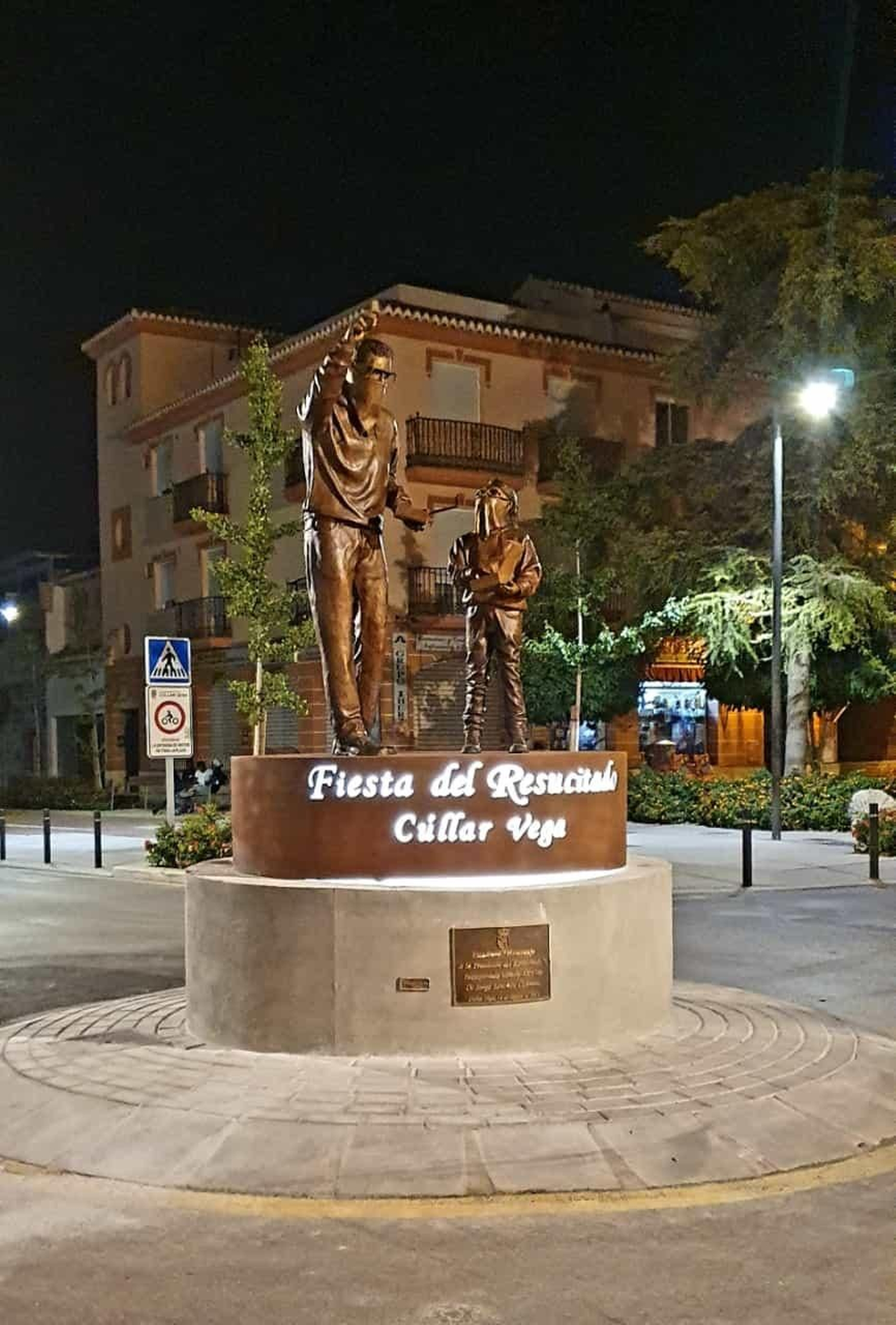 Monumento a la 'Procesión de los petardos'.