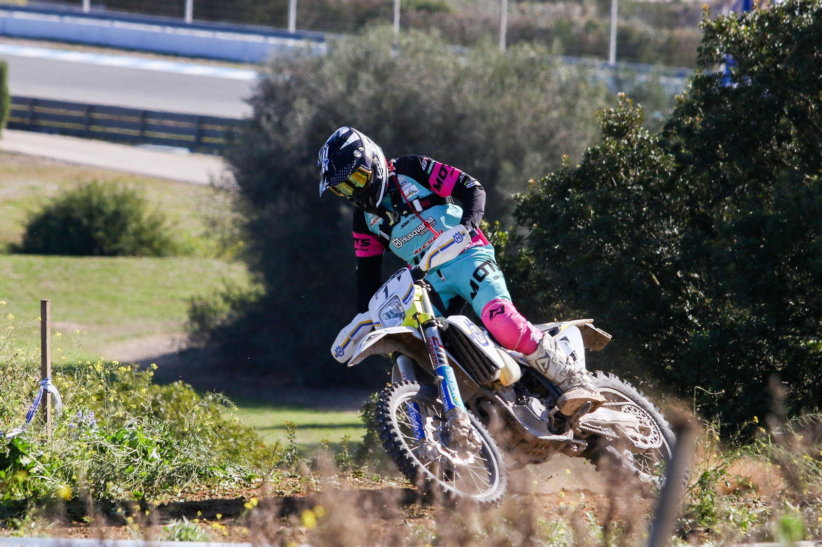 El andaluz Sergio Navarro ha logrado en Jerez con su segunda victoria en el Nacional.