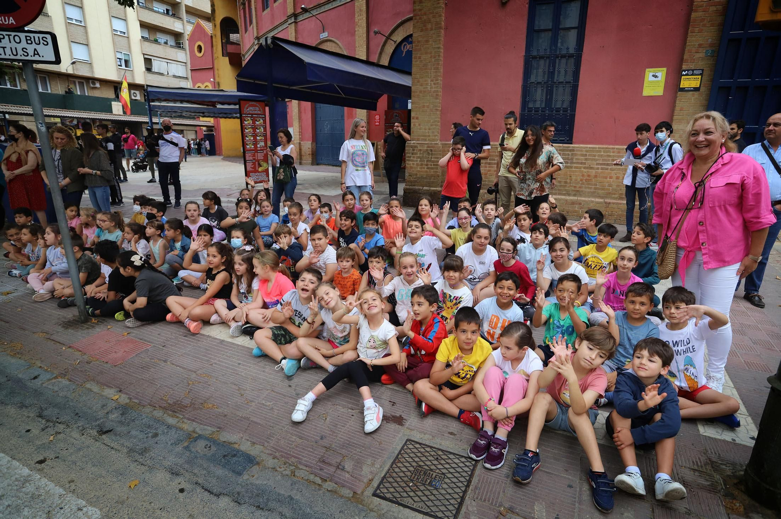 Imágenes de Emigrantes en la Comandancia de la Guardia Civil