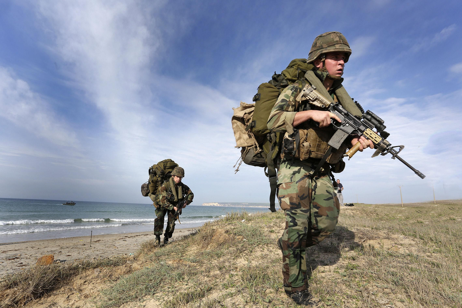 Imagen de un ejercicio militar en el campo del Retín.