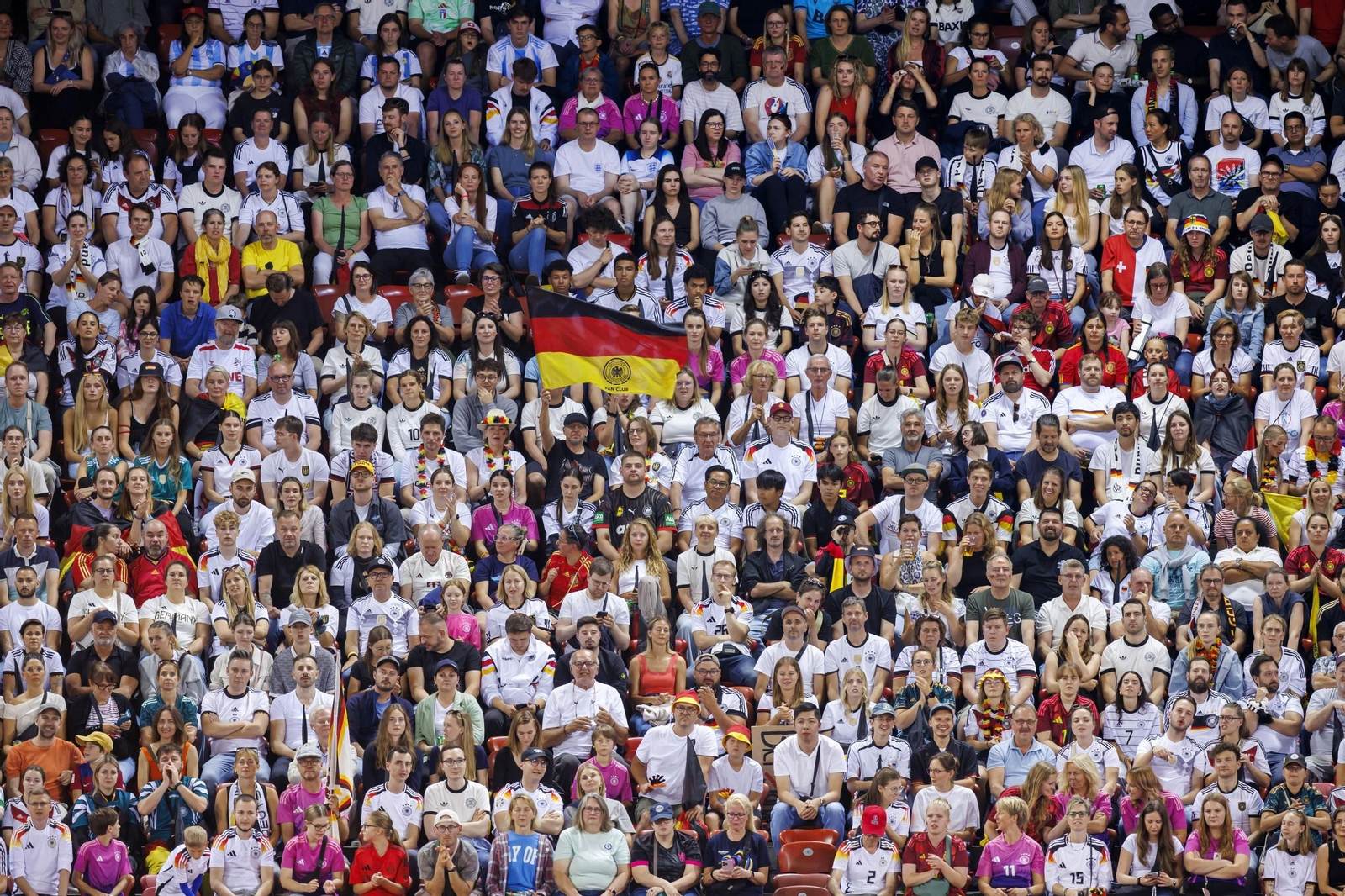 Las mejores imágenes de la semifinal Alemania-España de la Eurocopa femenina