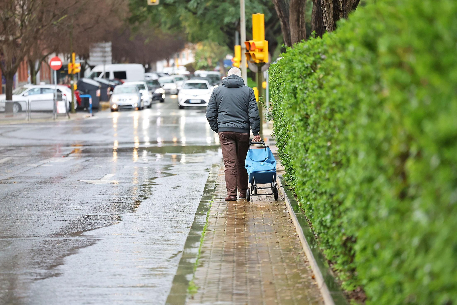 Las imágenes de la lluviosa mañana del jueves 13 de marzo en Huelva