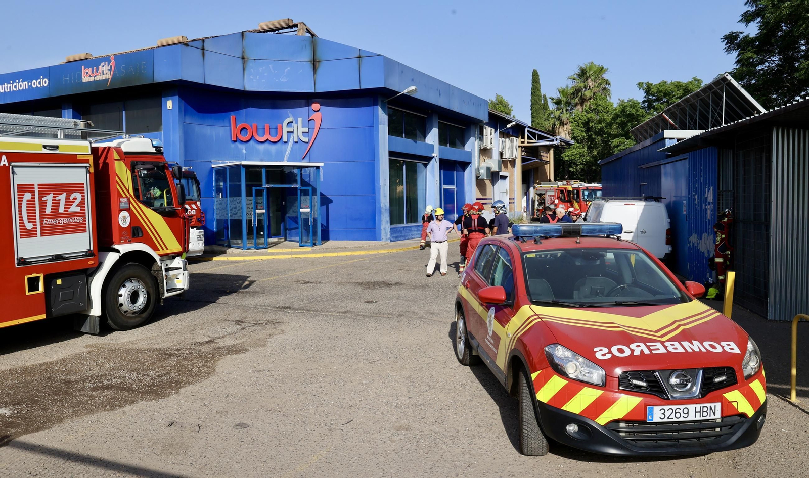 Incendio en el gimnasio Lowfit de Castilleja de la Cuesta