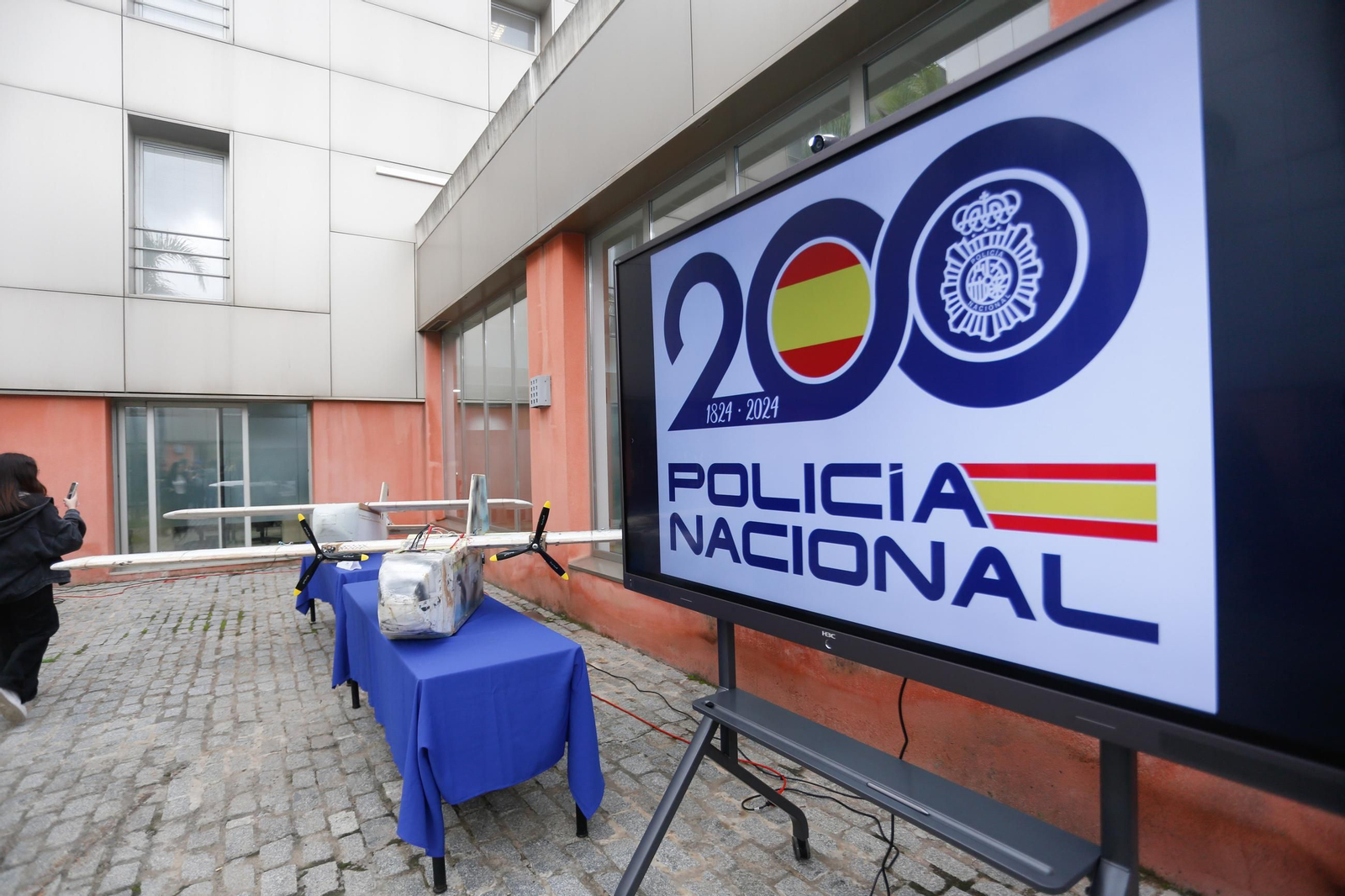 Fotos de los narcodrones que transportaban hachís desde Marruecos intervenidos por la Policia Nacional