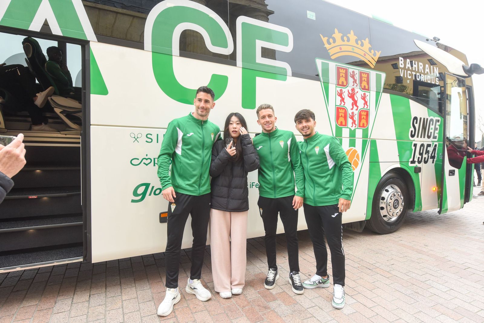 Las mejores fotos de la presentación del nuevo autobús del Córdoba CF
