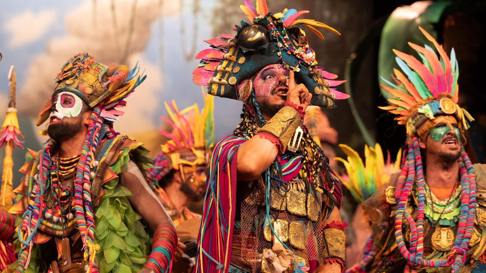 Búscate entre las mejores imágenes de la final del COAC 2025 del Carnaval de Cádiz