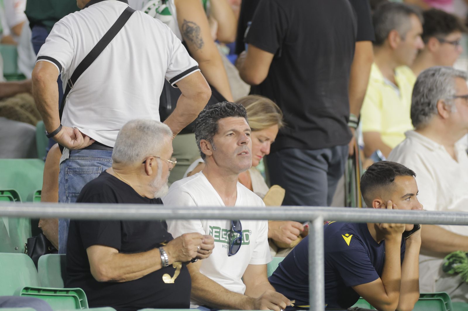 Búscate en las fotos del Betis-Valencia