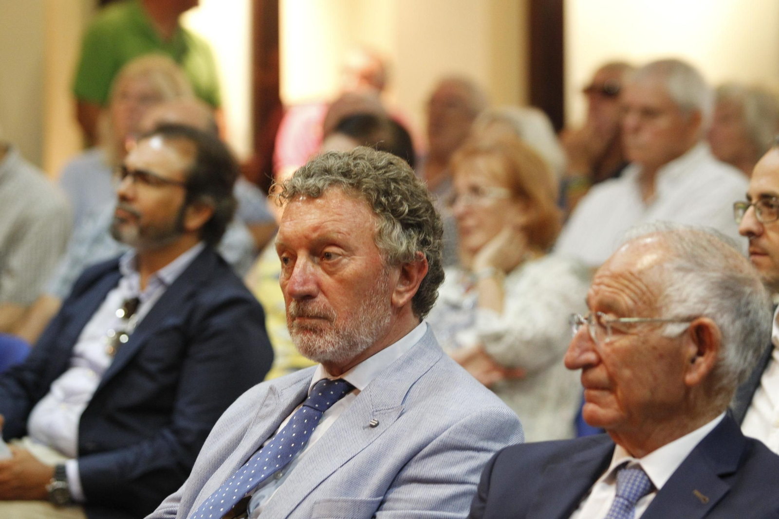 Fotogalería reunión Presidente Junta Andalucía, Juanma Moreno, con dueños viviendas irregulares del Almanzora
